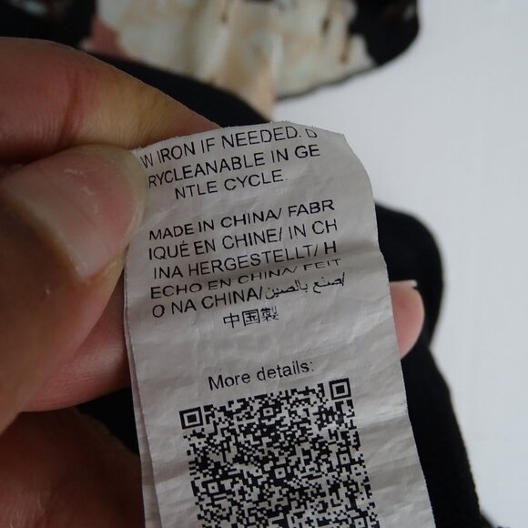 Emery Rose Black Floral Surplice Vneck Dress Women Size OXL 12 Flutter Sleeves - Picture 8 of 9